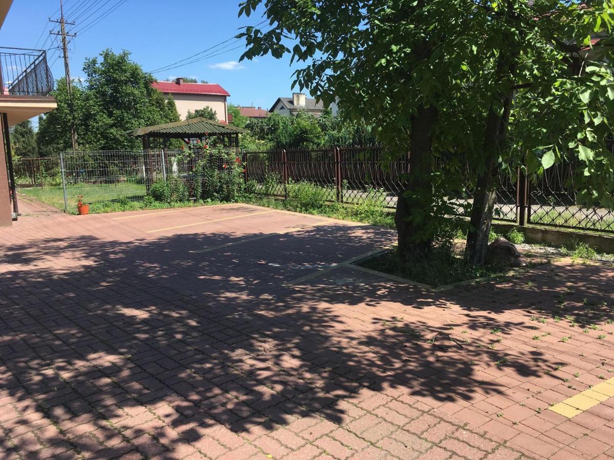 Noclegi Pracownicze Zielonka  Extérieur photo