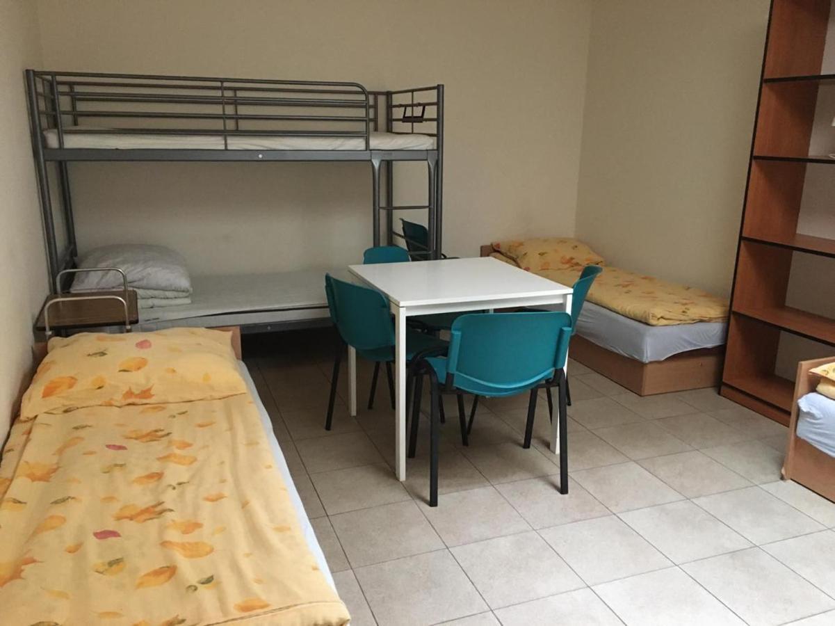 Noclegi Pracownicze Zielonka  Extérieur photo